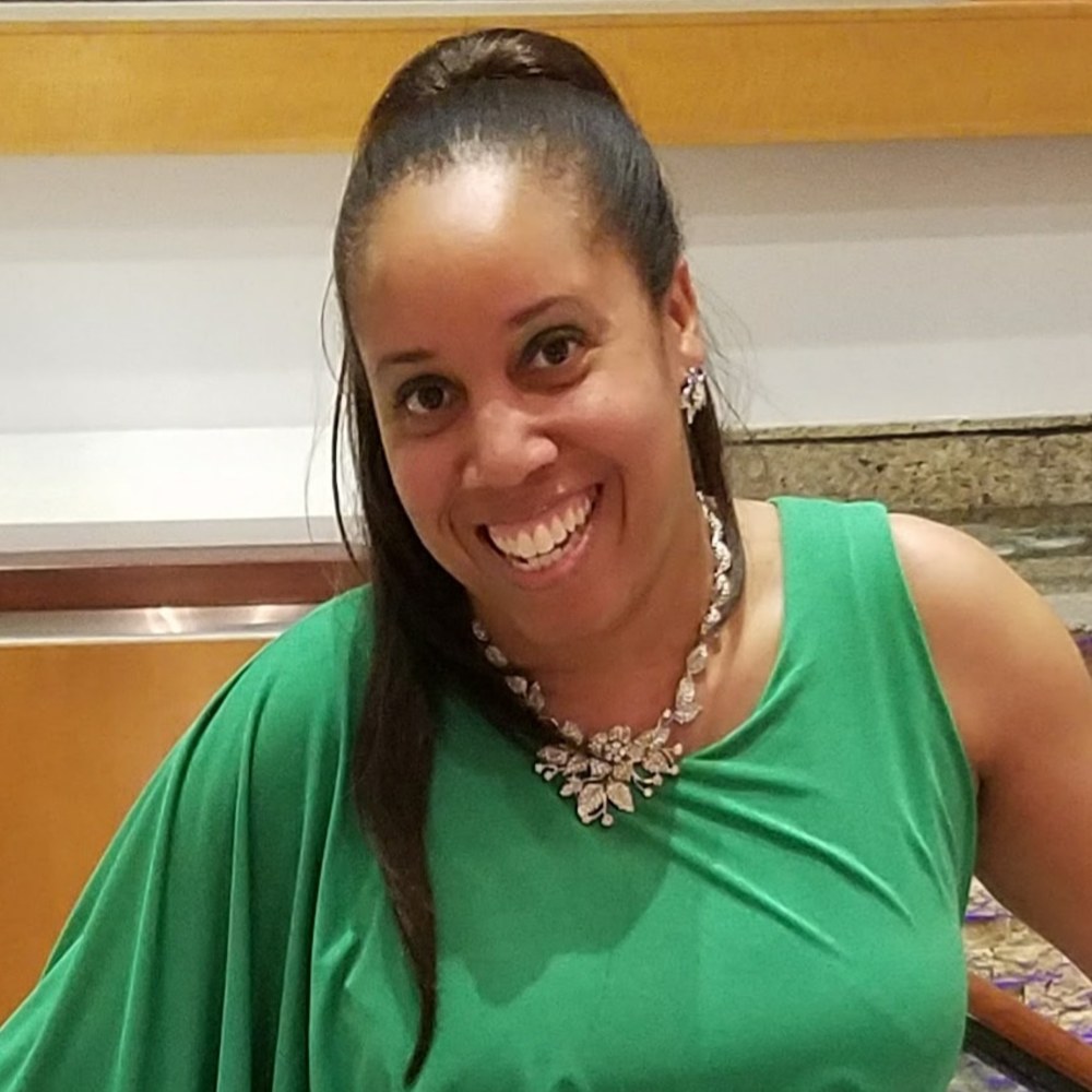 Meet your Posher, Andrea